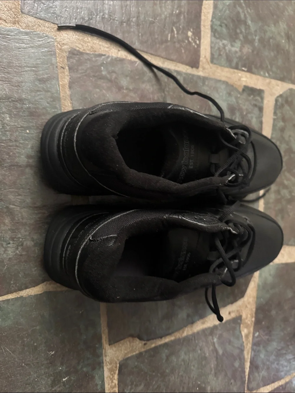New Balance Men’s Black Athletic Lace-Up Sneakers